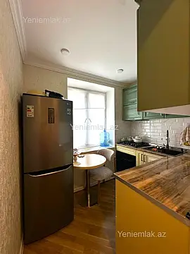 Satılır 2 otaqlı köhnə tikili 50 m²