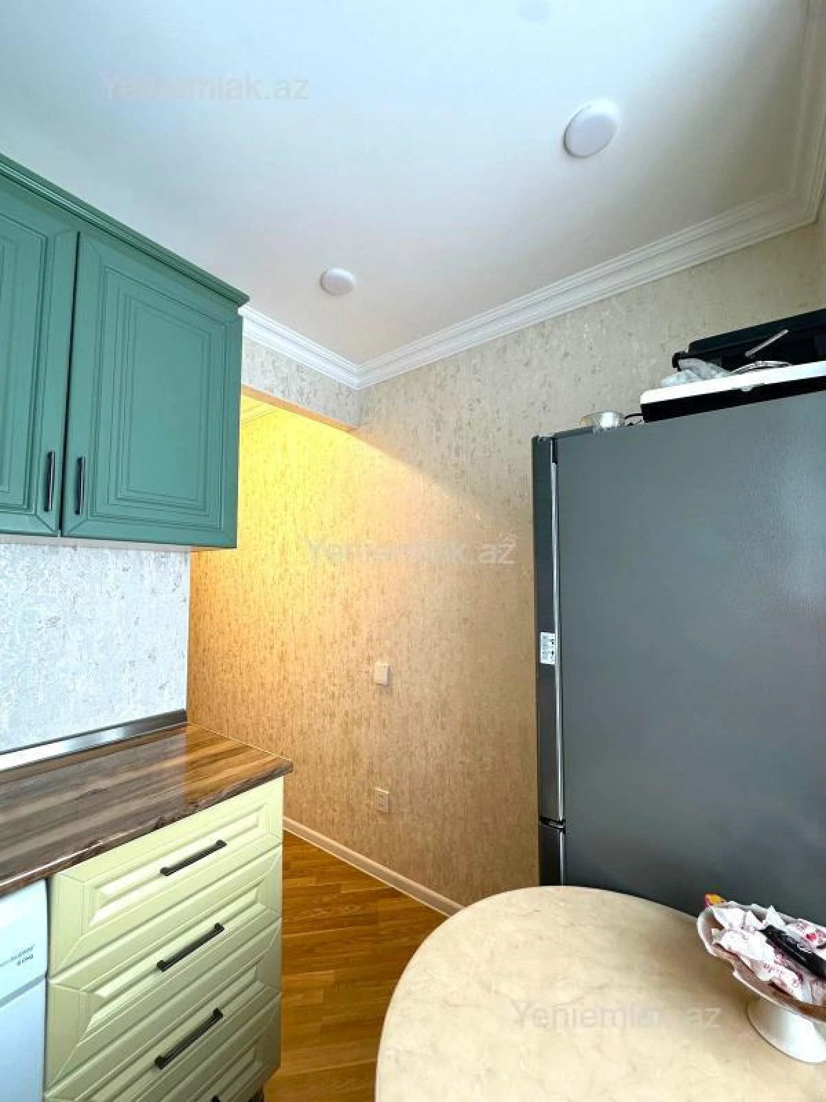 Satılır 2 otaqlı köhnə tikili 50 m²