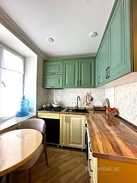 Satılır 2 otaqlı köhnə tikili 50 m²