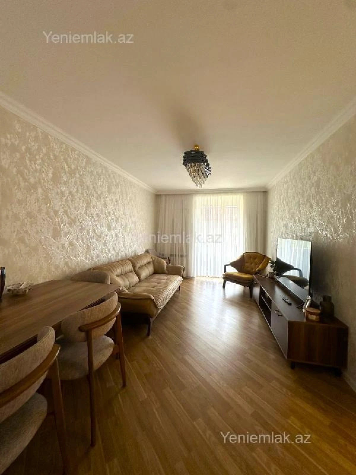 Satılır 2 otaqlı köhnə tikili 50 m²