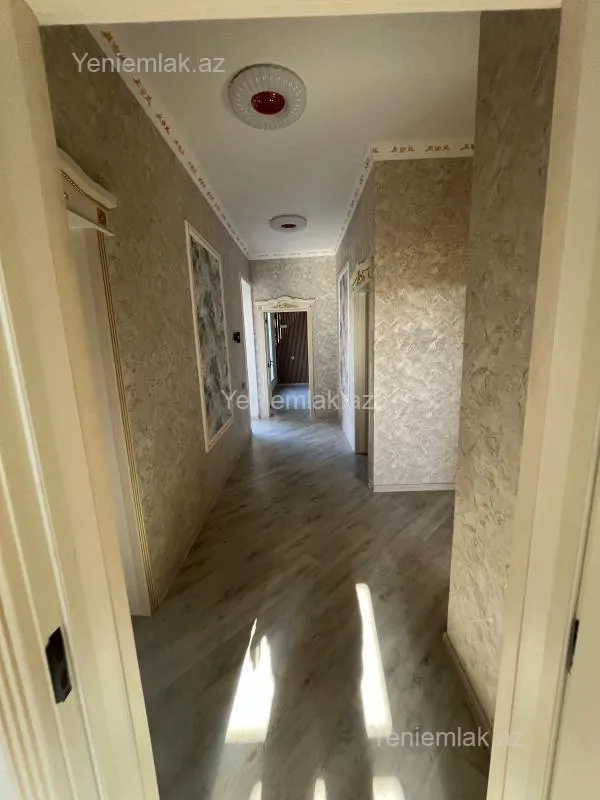 Satılır 4 otaqlı həyət evi 200 m²