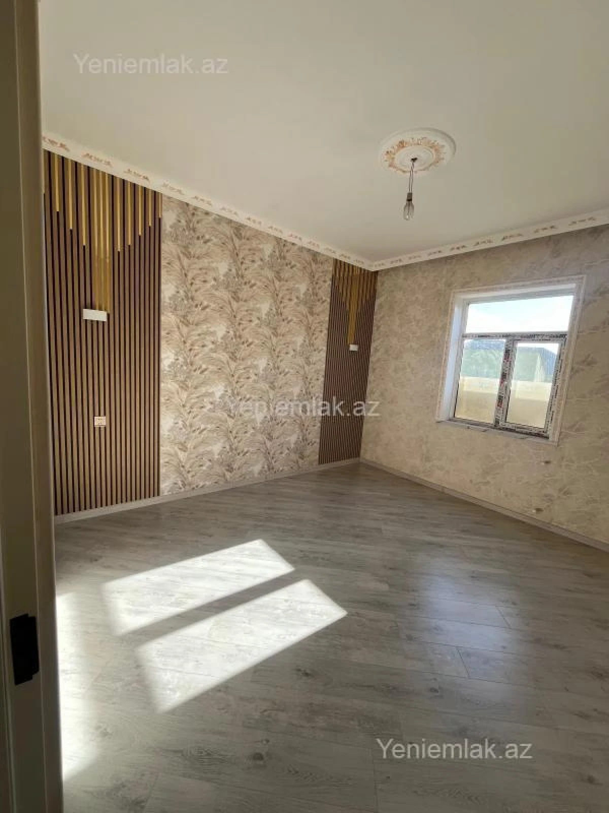 Satılır 4 otaqlı həyət evi 200 m²