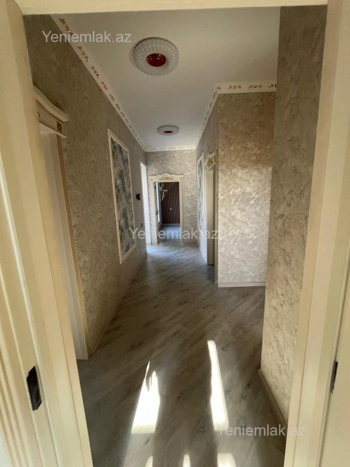 Satılır 4 otaqlı həyət evi 200 m²