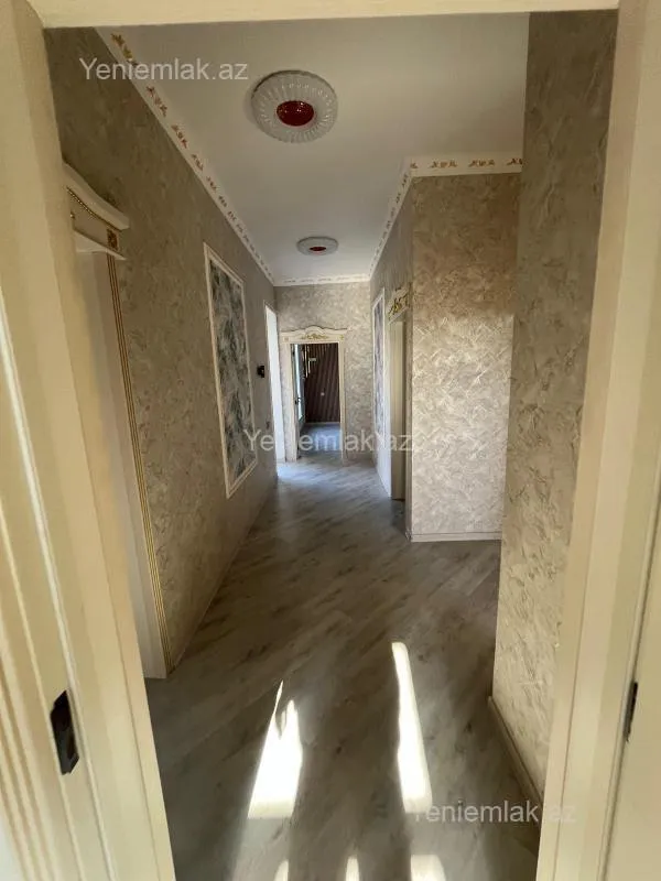 Satılır 4 otaqlı həyət evi 200 m²