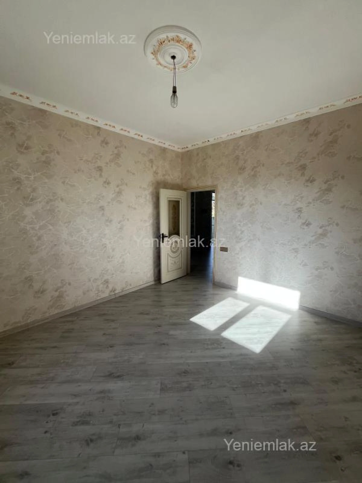 Satılır 4 otaqlı həyət evi 200 m²