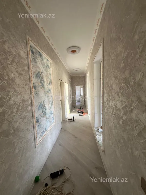 Satılır 4 otaqlı həyət evi 200 m²