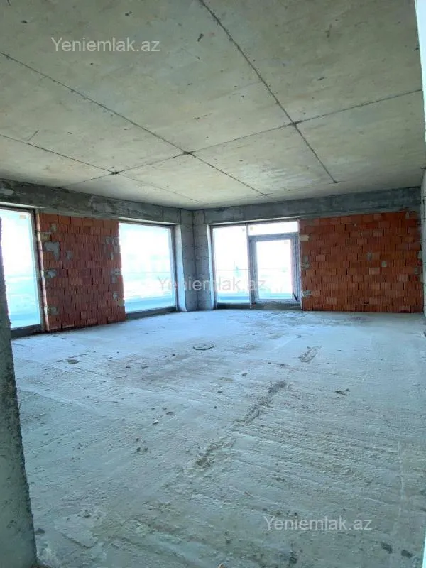 Satılır 4 otaqlı yeni tikili 250 m²