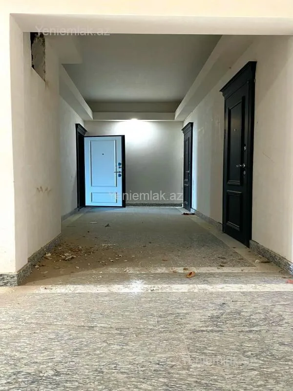 Satılır 4 otaqlı yeni tikili 250 m²