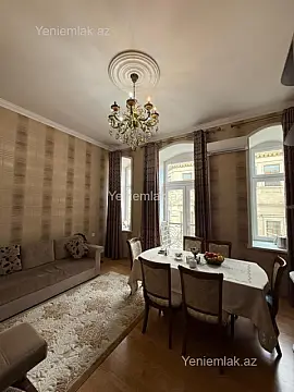 Satılır 1 otaqlı köhnə tikili 35 m²