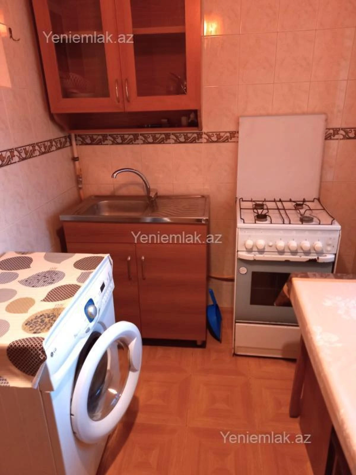 Satılır 1 otaqlı köhnə tikili 40 m²
