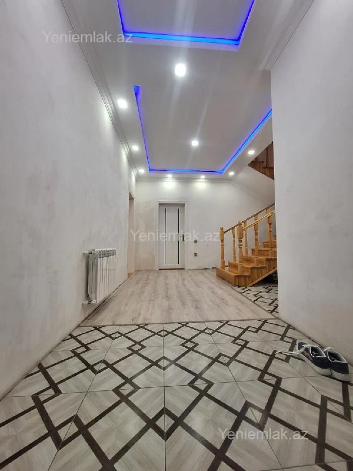 Satılır 7 otaqlı həyət evi 400 m²
