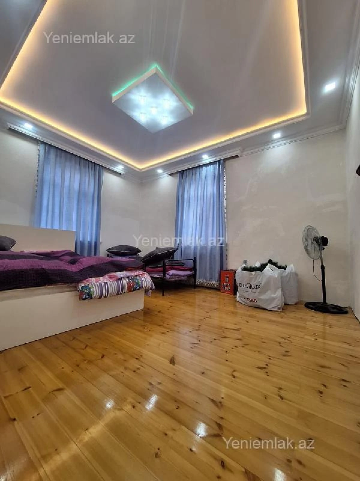 Satılır 7 otaqlı həyət evi 400 m²