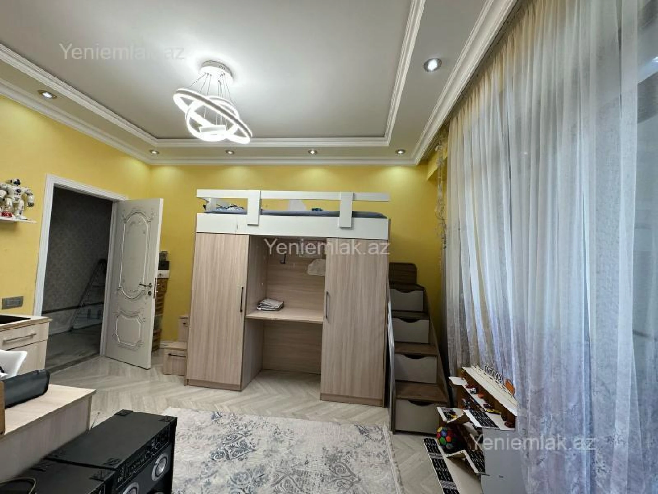 Satılır 4 otaqlı yeni tikili 175 m²