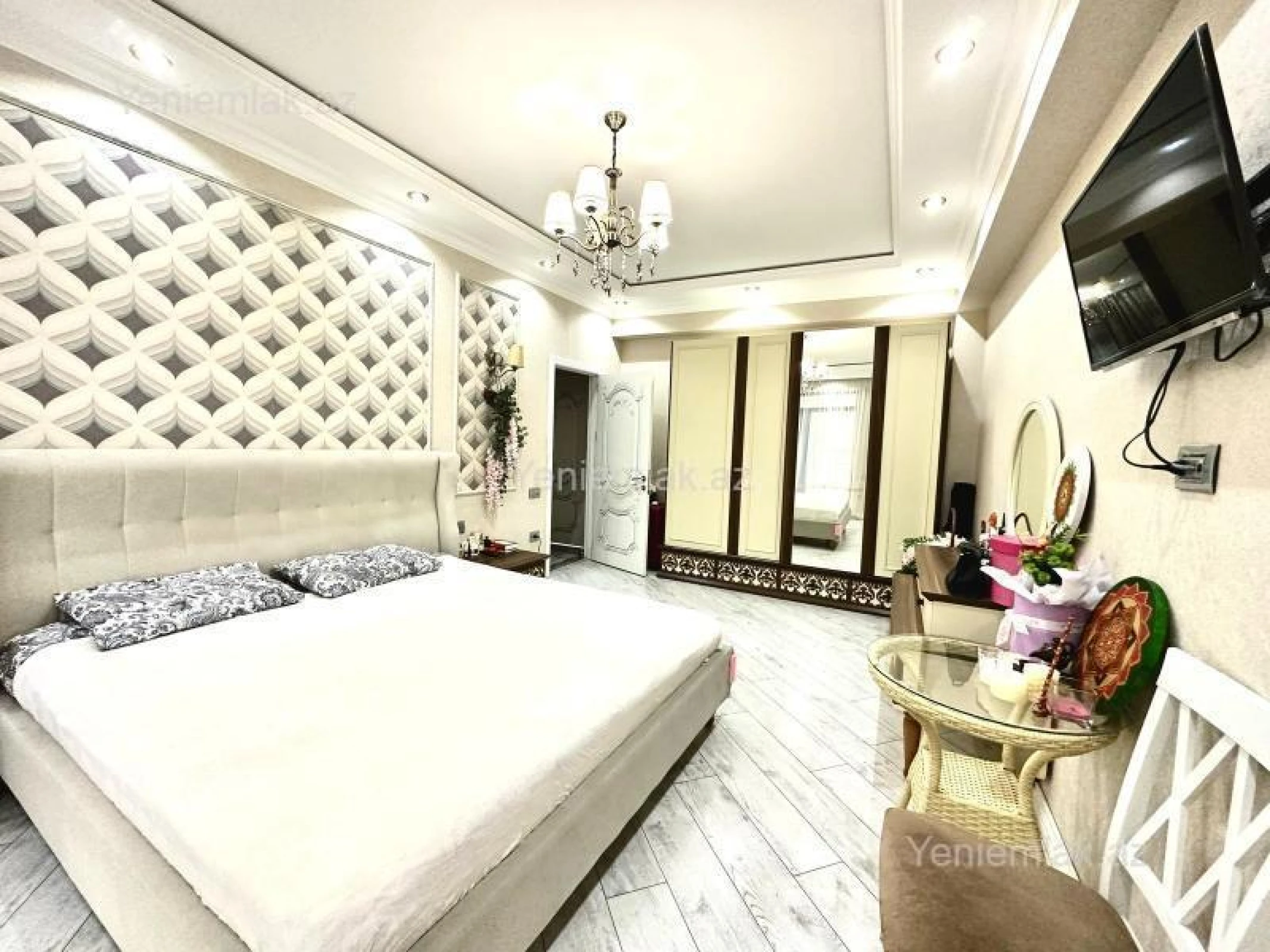 Satılır 4 otaqlı yeni tikili 175 m²