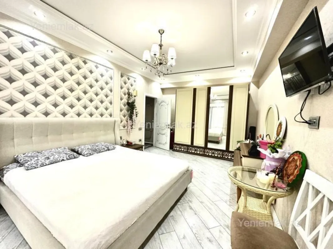 Satılır 4 otaqlı yeni tikili 175 m²