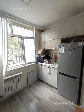 Satılır 2 otaqlı köhnə tikili 40 m²