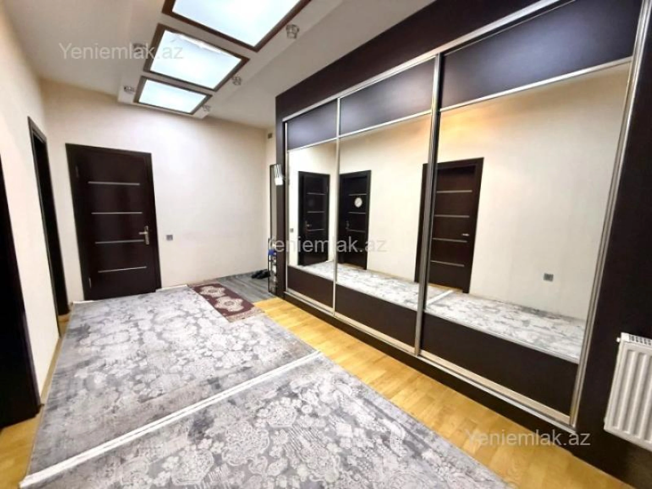 Satılır 3 otaqlı yeni tikili 120 m²