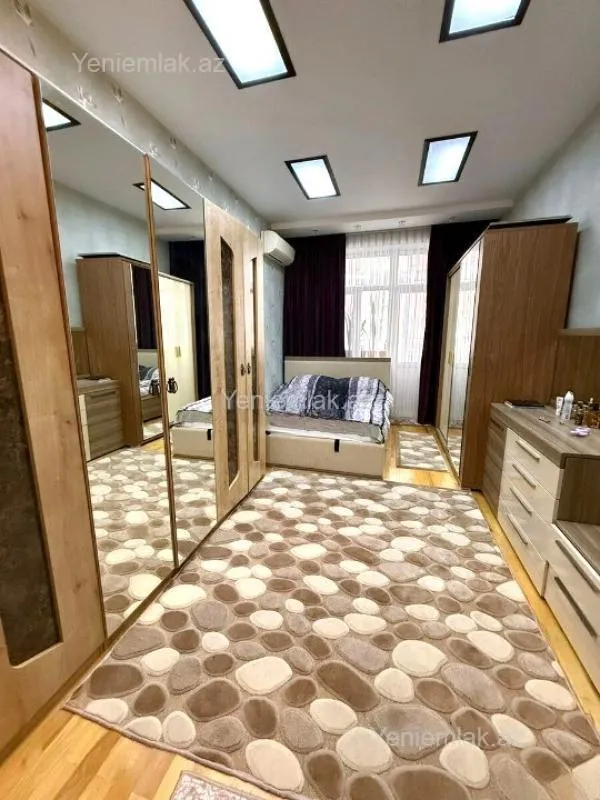 Satılır 3 otaqlı yeni tikili 120 m²