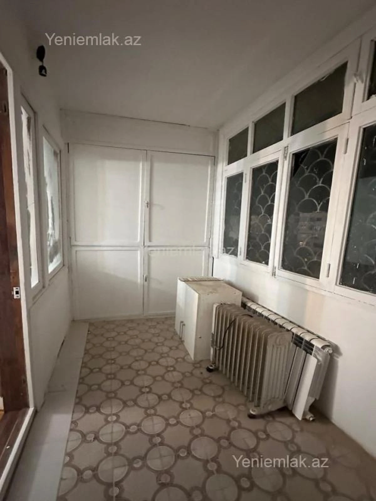 Satılır 4 otaqlı köhnə tikili 110 m²