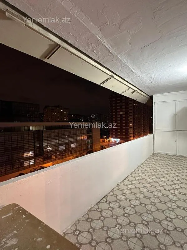 Satılır 4 otaqlı köhnə tikili 110 m²