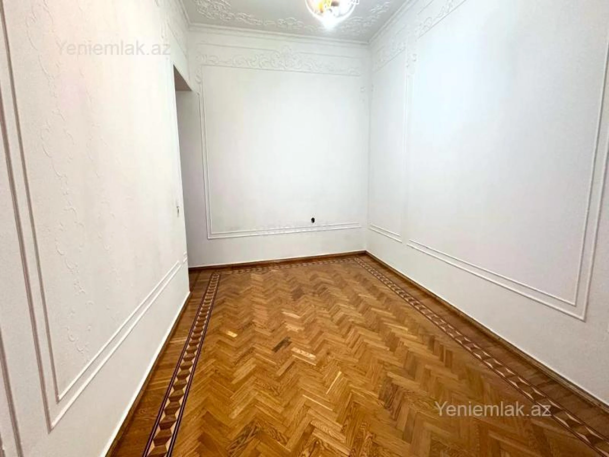 Satılır 4 otaqlı köhnə tikili 110 m²