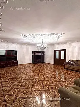 Satılır 4 otaqlı köhnə tikili 110 m²