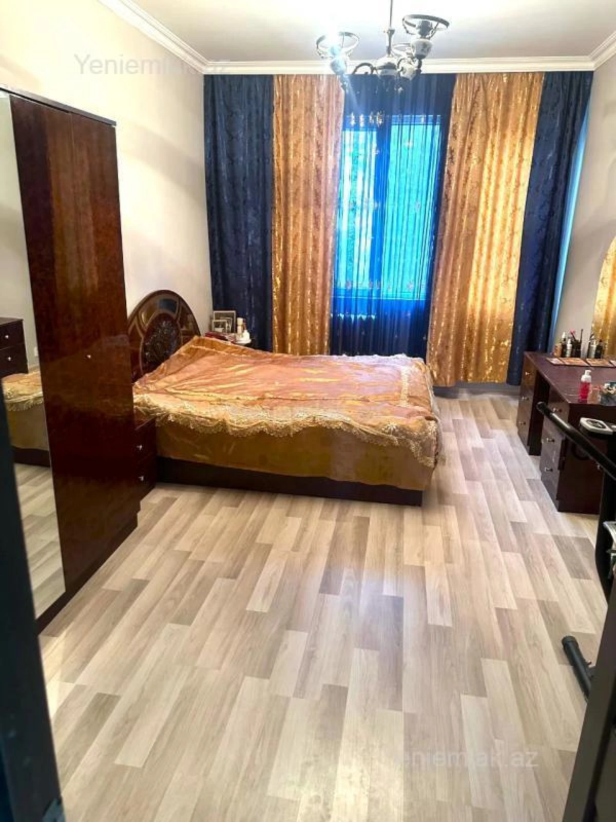 Satılır 3 otaqlı köhnə tikili 75 m²