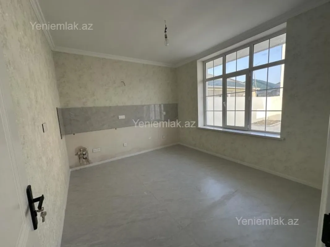 Satılır 4 otaqlı həyət evi 160 m²