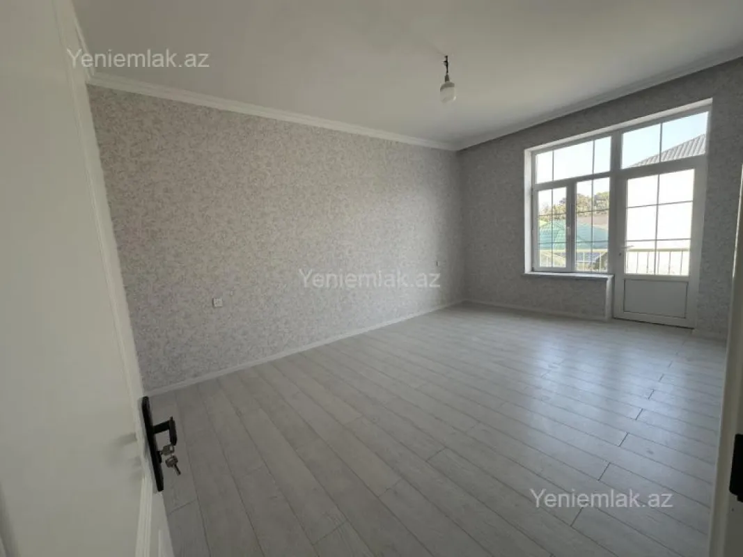 Satılır 4 otaqlı həyət evi 160 m²