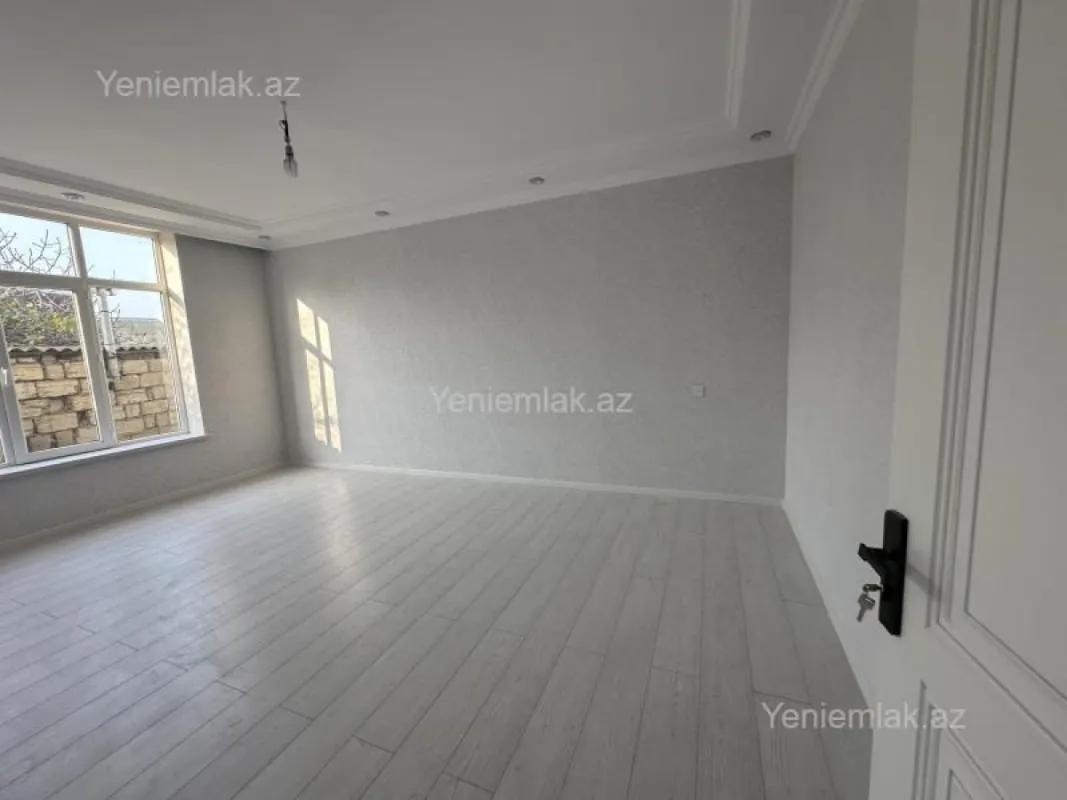 Satılır 4 otaqlı həyət evi 160 m²