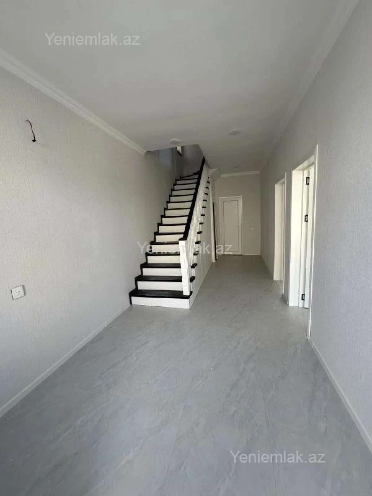 Satılır 4 otaqlı həyət evi 160 m²