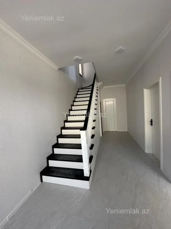Satılır 4 otaqlı həyət evi 160 m²