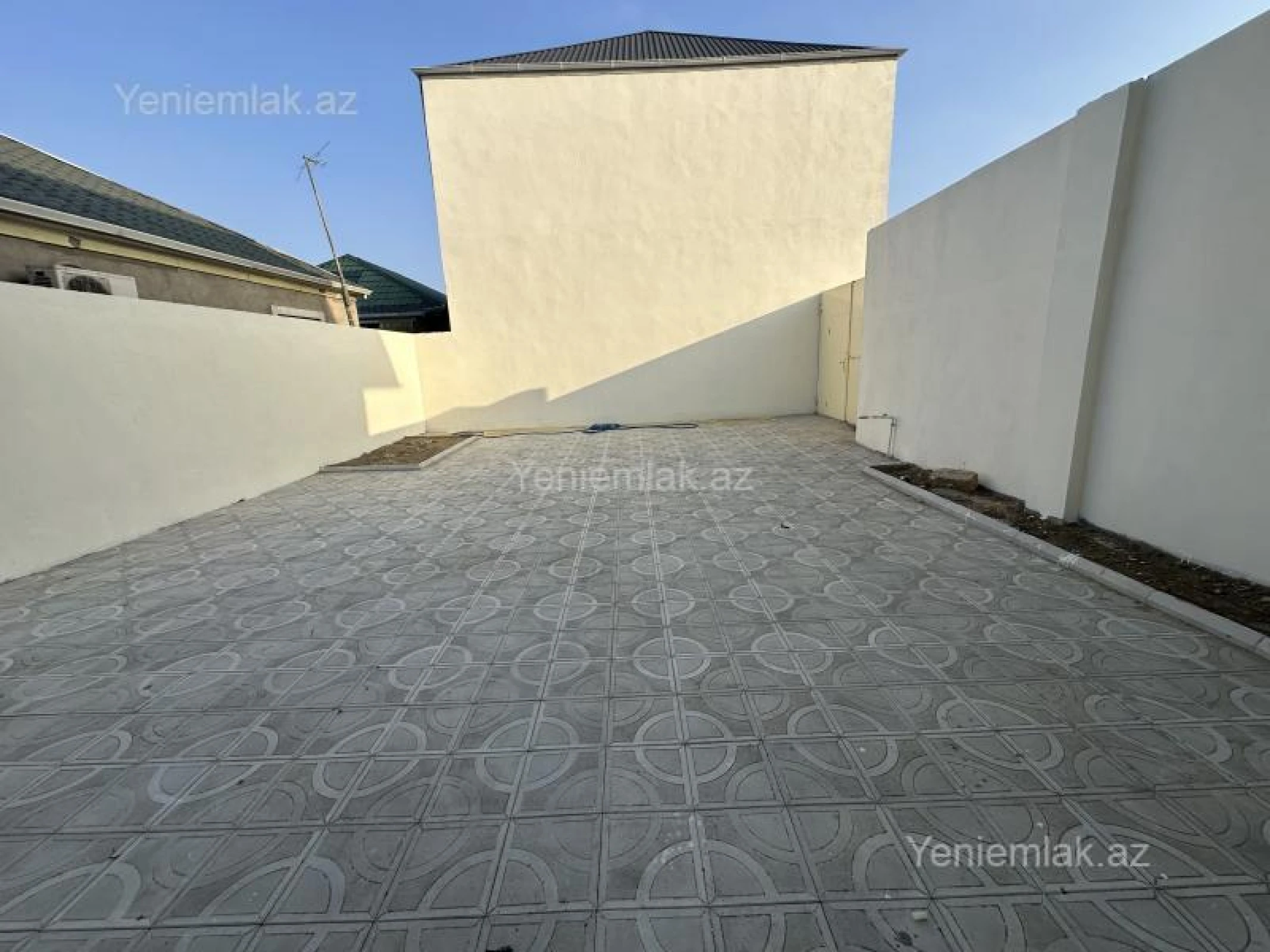 Satılır 4 otaqlı həyət evi 160 m²