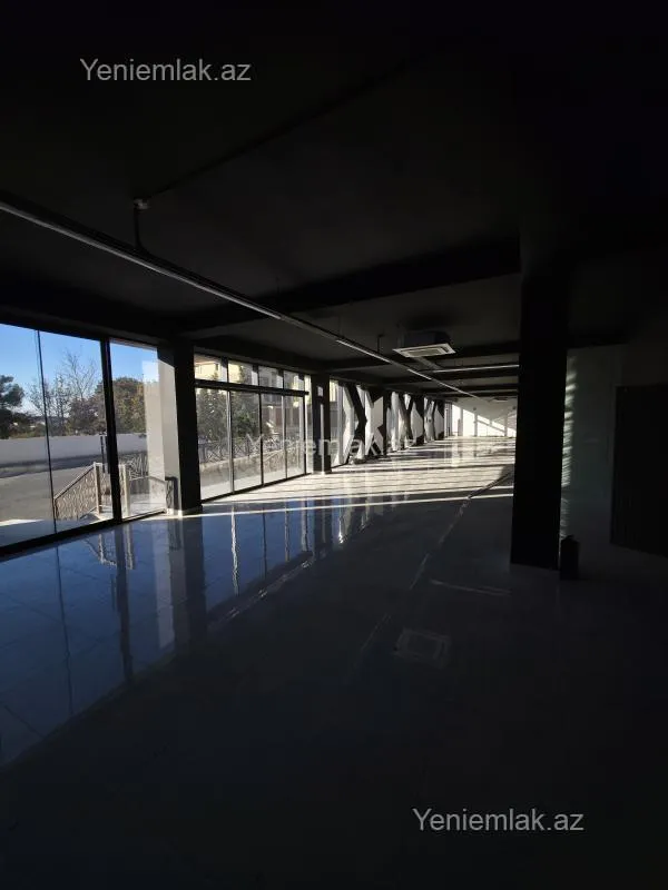 Satılır 15 otaqlı obyekt 3000 m²