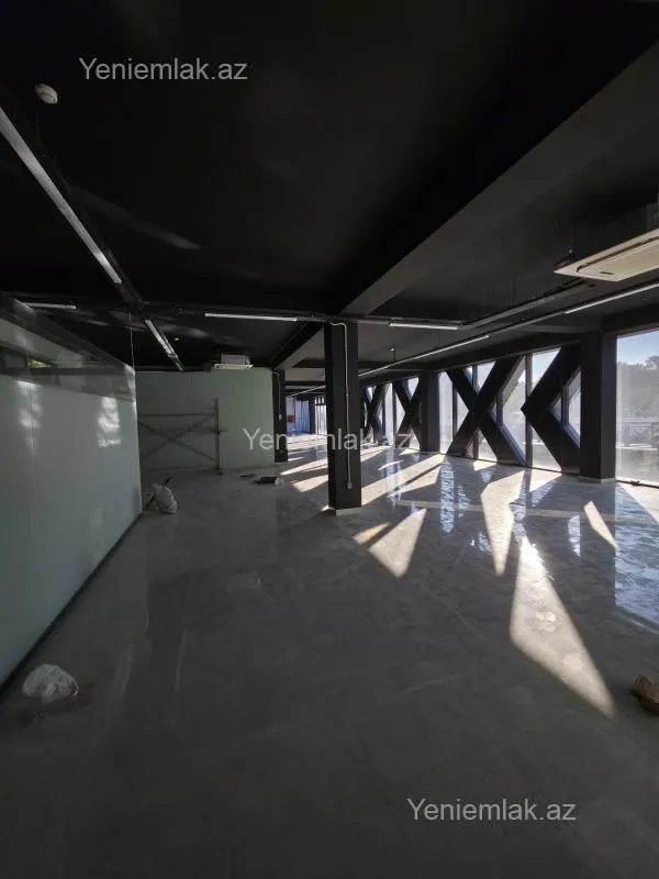 Satılır 15 otaqlı obyekt 3000 m²