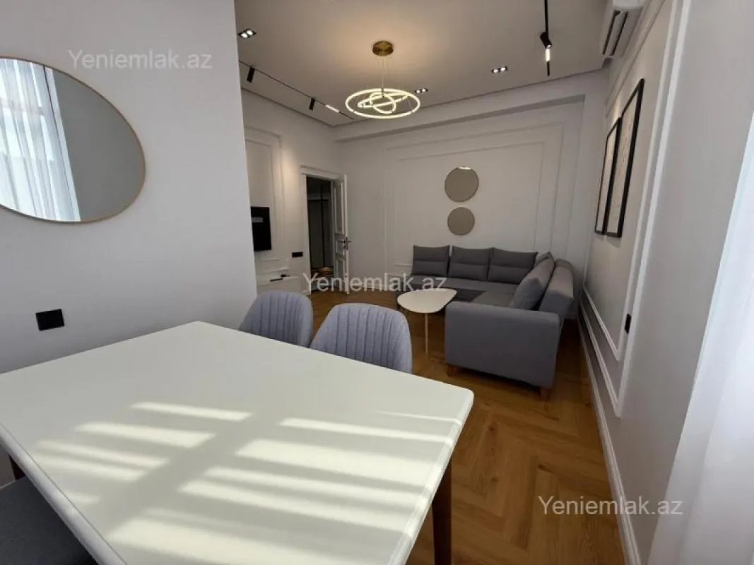 Satılır 3 otaqlı yeni tikili 85 m²