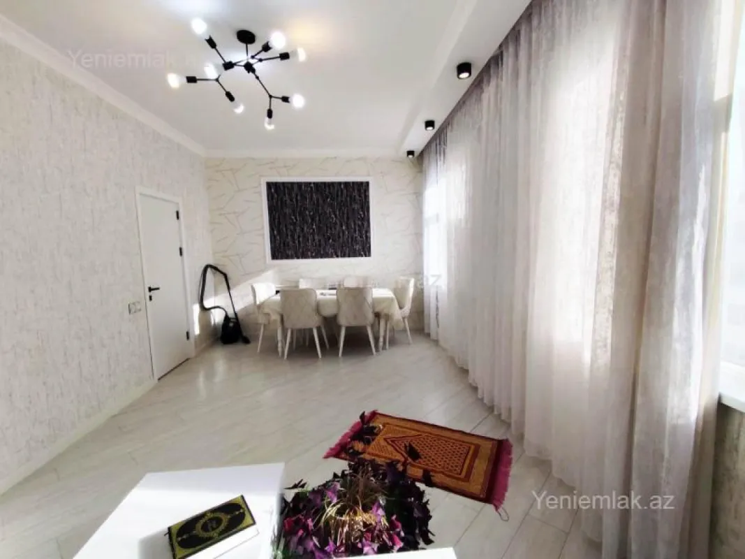 Satılır 3 otaqlı yeni tikili 110 m²