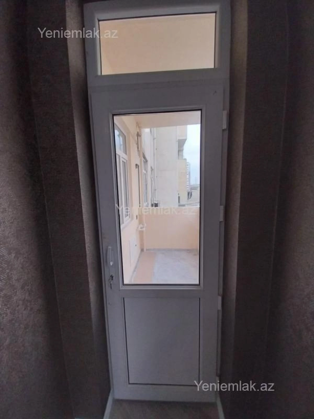 Satılır 2 otaqlı yeni tikili 70 m²