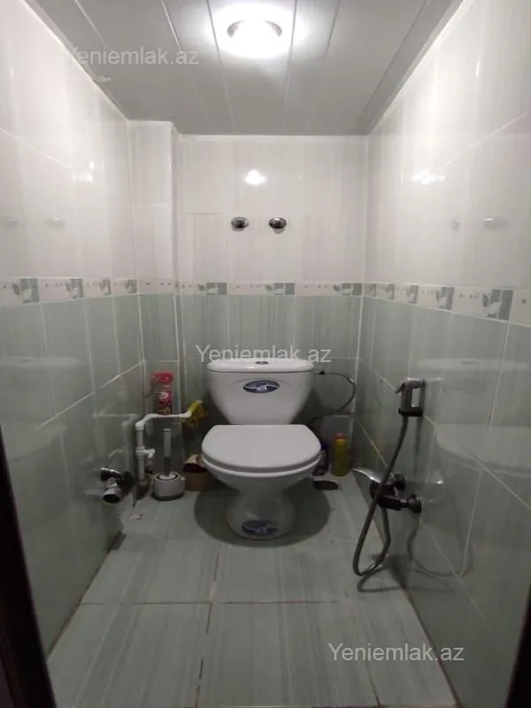 Satılır 4 otaqlı köhnə tikili 90 m²