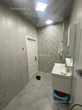 Satılır 2 otaqlı yeni tikili 74 m²