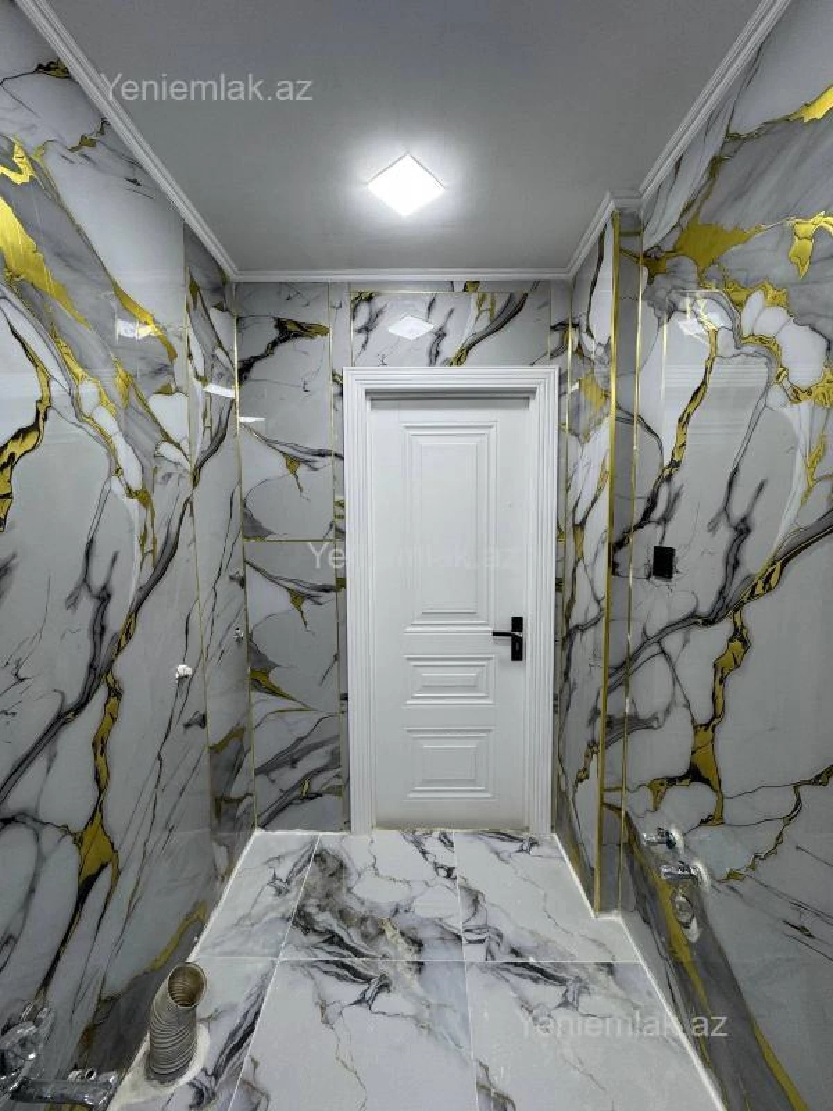 Satılır 3 otaqlı yeni tikili 83 m²