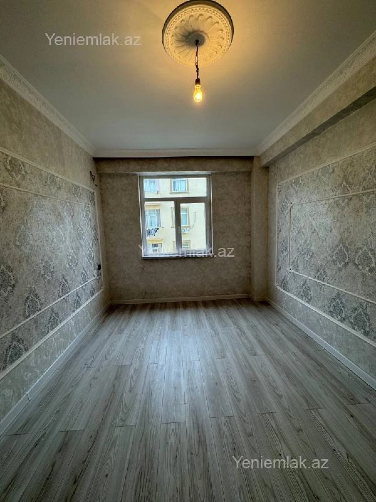 Satılır 3 otaqlı yeni tikili 83 m²