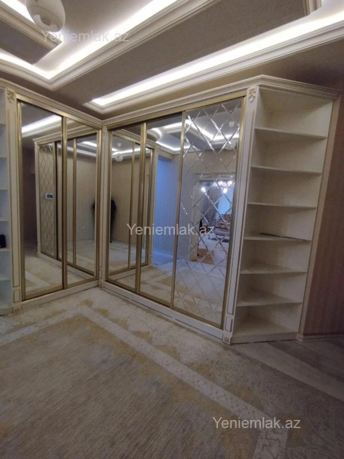 Satılır 3 otaqlı yeni tikili 162 m²