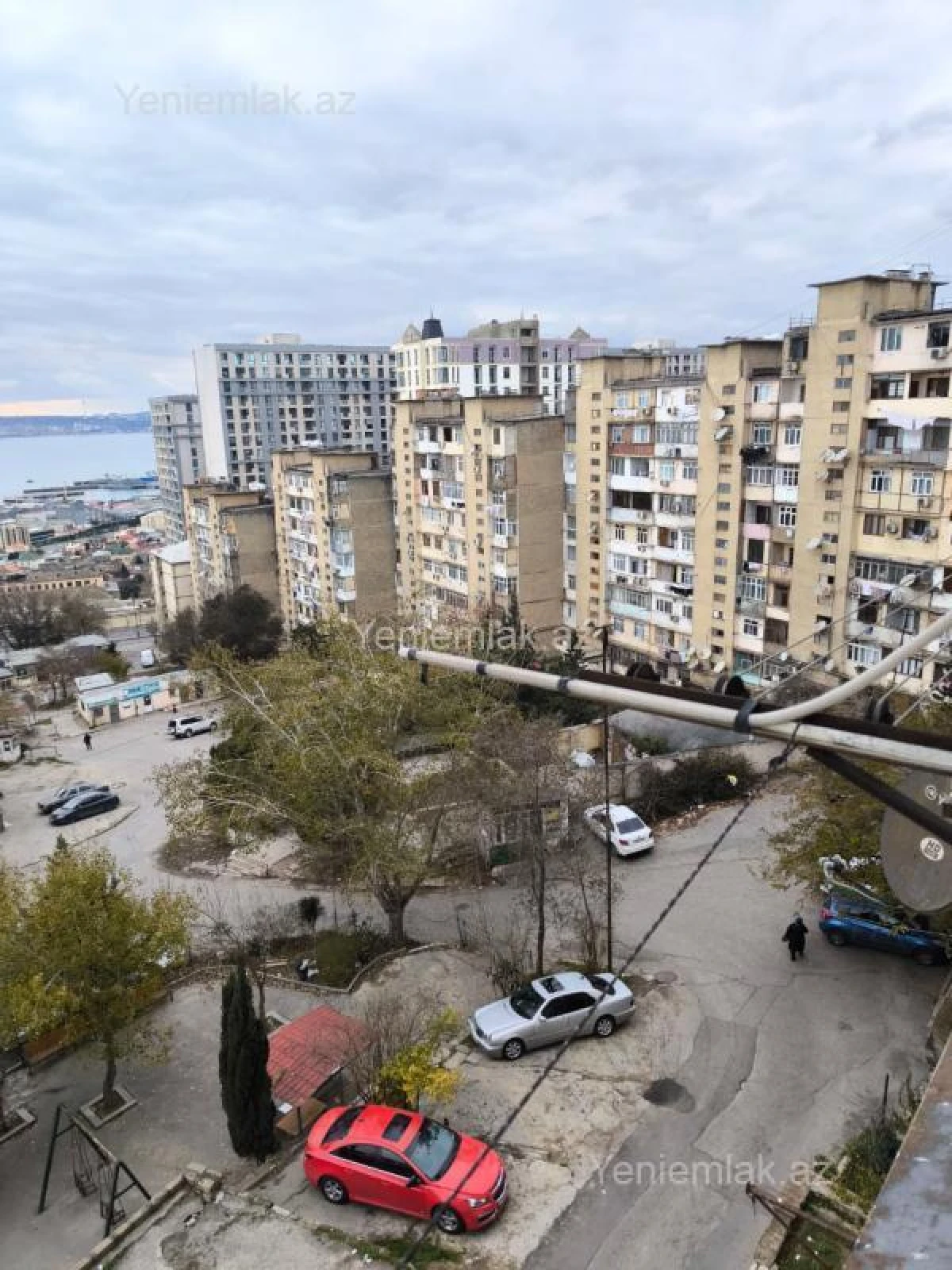 Satılır 2 otaqlı köhnə tikili 60 m²