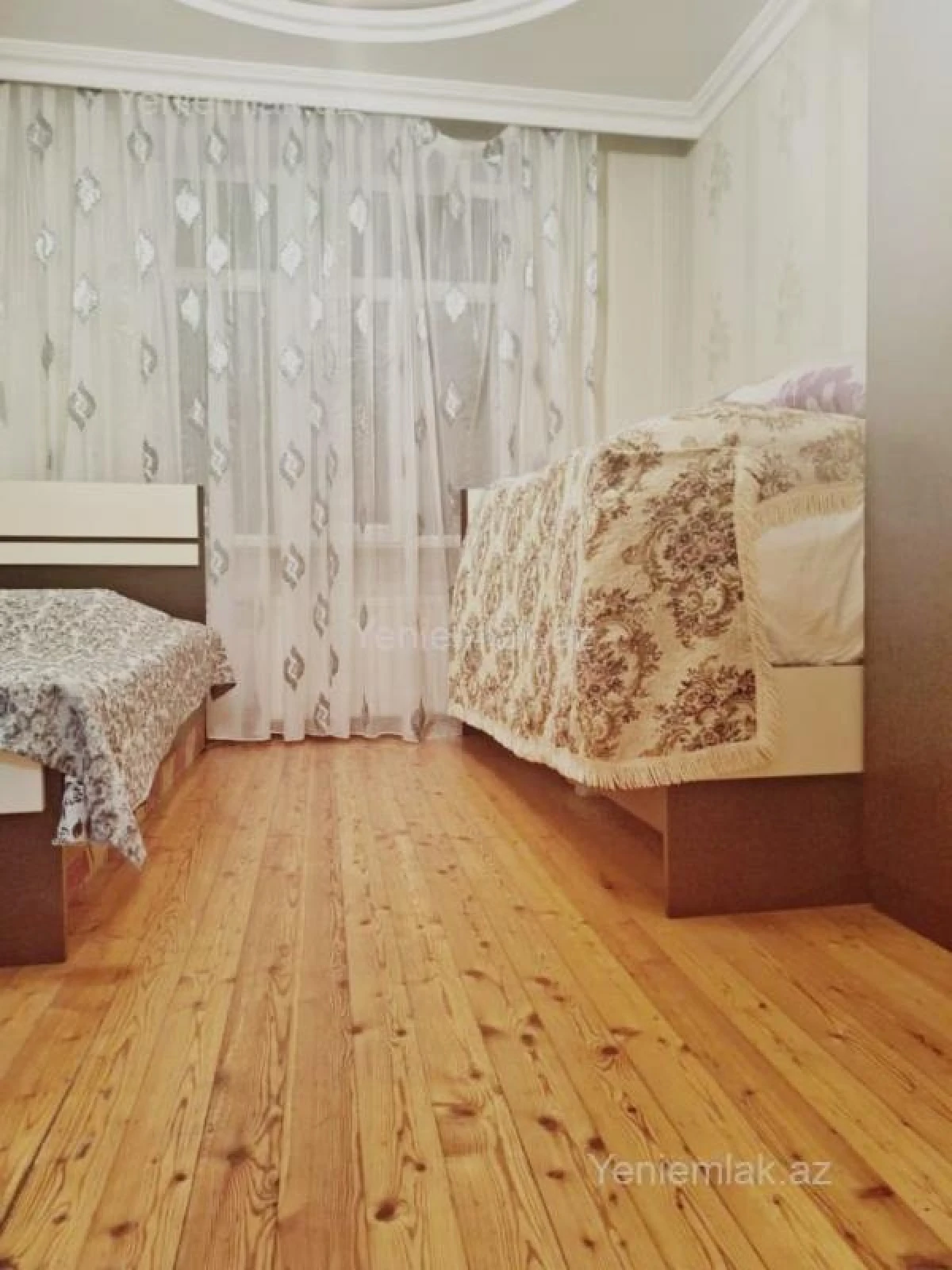 Satılır 3 otaqlı köhnə tikili 80 m²