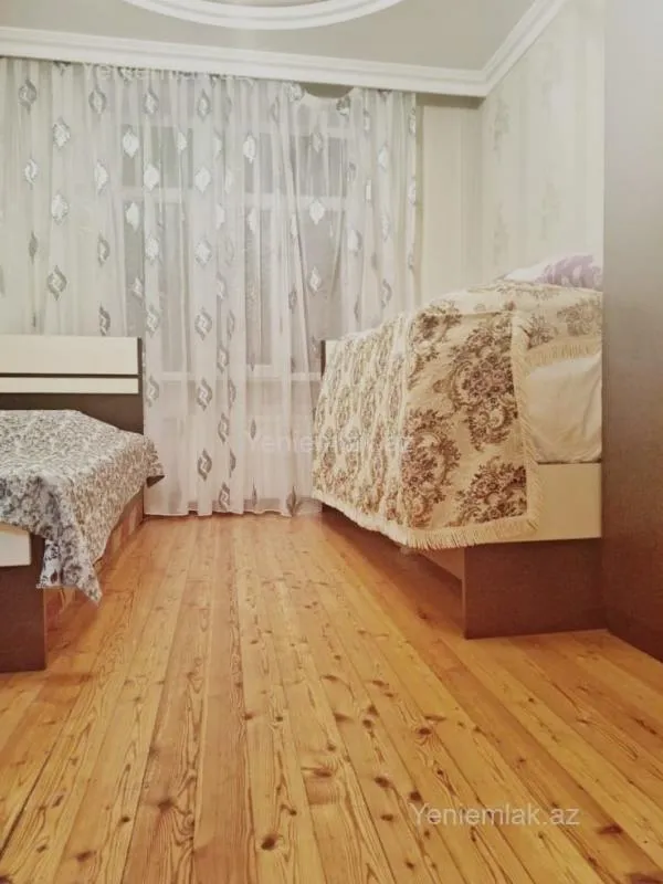 Satılır 3 otaqlı köhnə tikili 80 m²