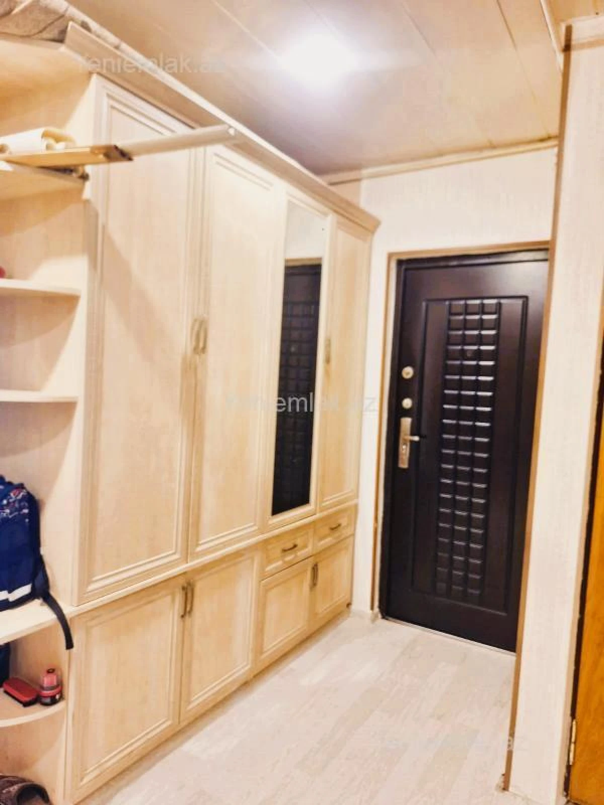 Satılır 3 otaqlı köhnə tikili 80 m²