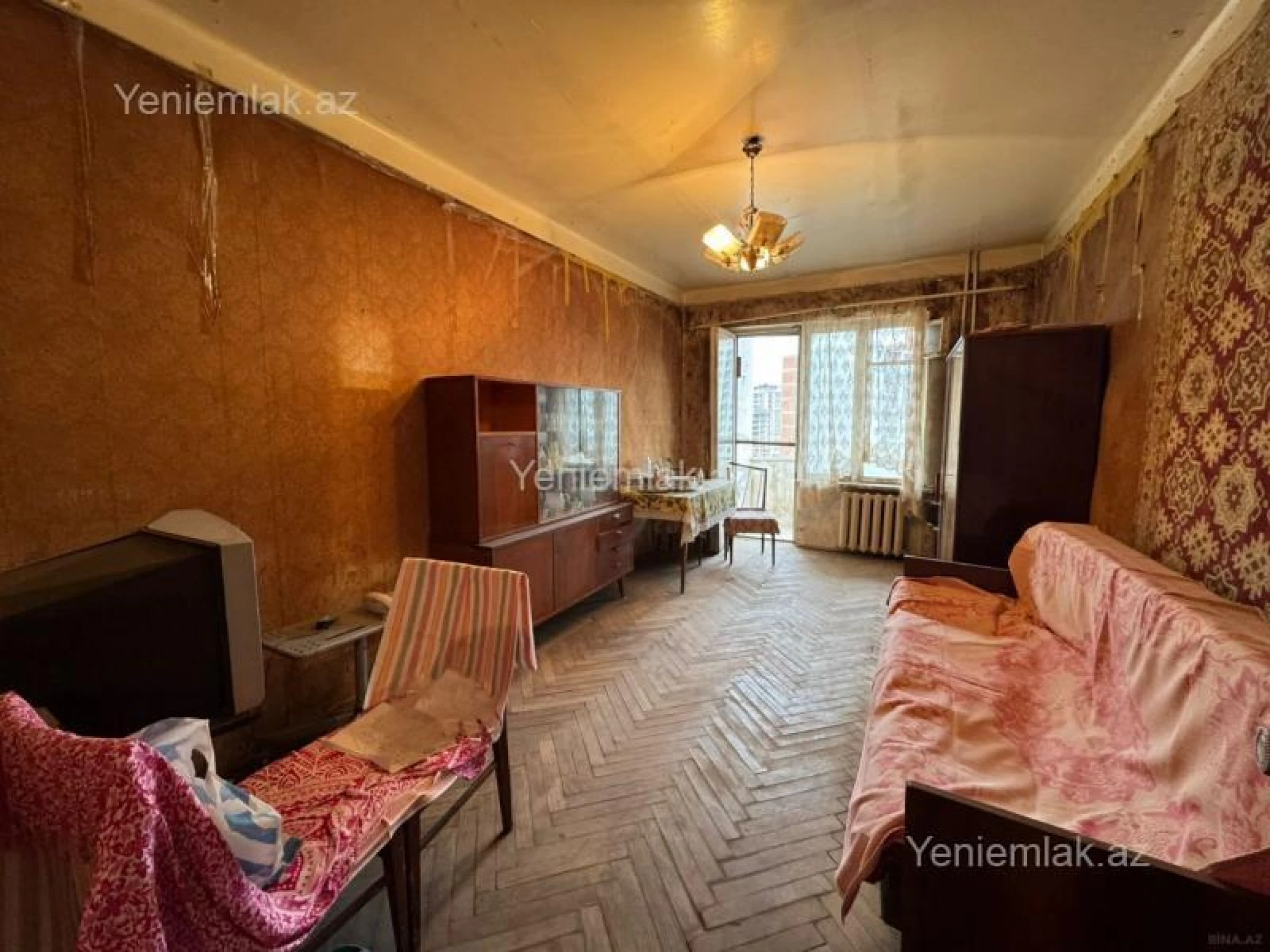 Satılır 2 otaqlı köhnə tikili 65 m²