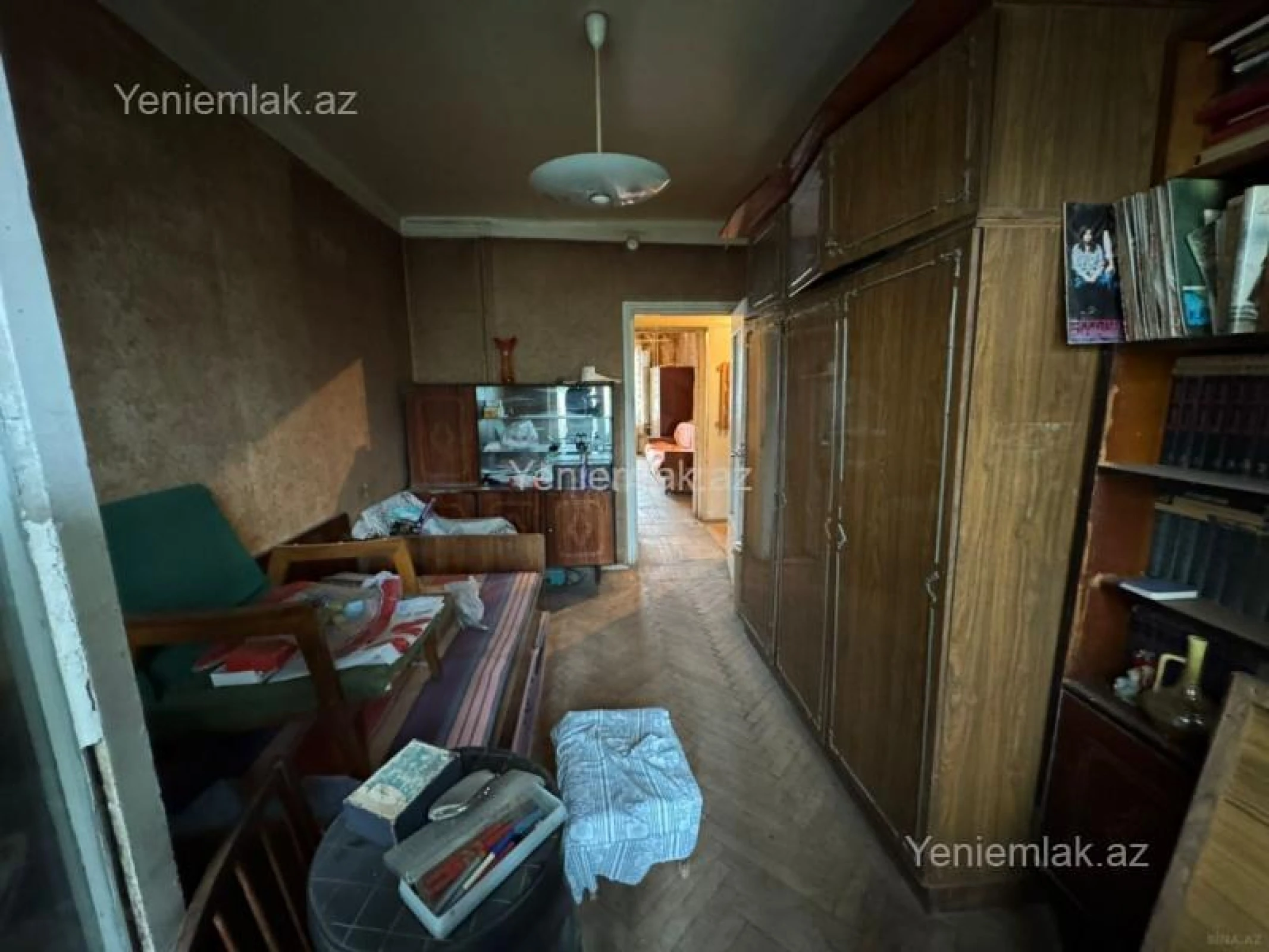 Satılır 2 otaqlı köhnə tikili 65 m²