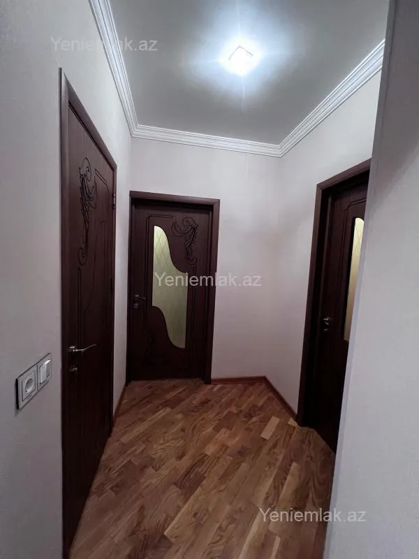 Satılır köhnə tikili 85 m²
